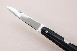 Couteau Mongin "Affûtiot" 10 cm en corne noire